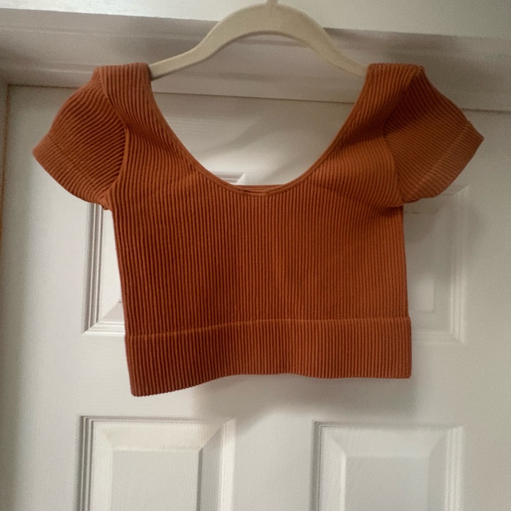 Terracotta Ribbed Crop Top - Picture 2 of 3